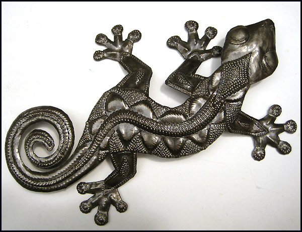 gecko garden decor - haitian metal art
